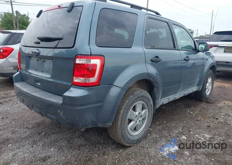 2011 Ford Escape Xlt z USA, uszkodzony, nr VIN 1FMCU0D70BKB66899